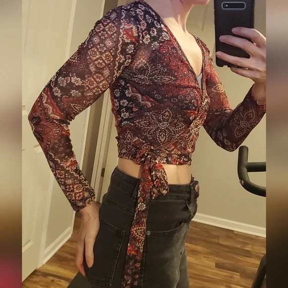 DAISY STREET SHEER FLORAL PRINT WRAP CROP TOP - Picture 3 of 4